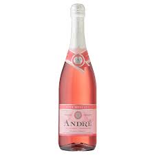 André Strawberry Moscato Flavored Sparkling Wine 750ml