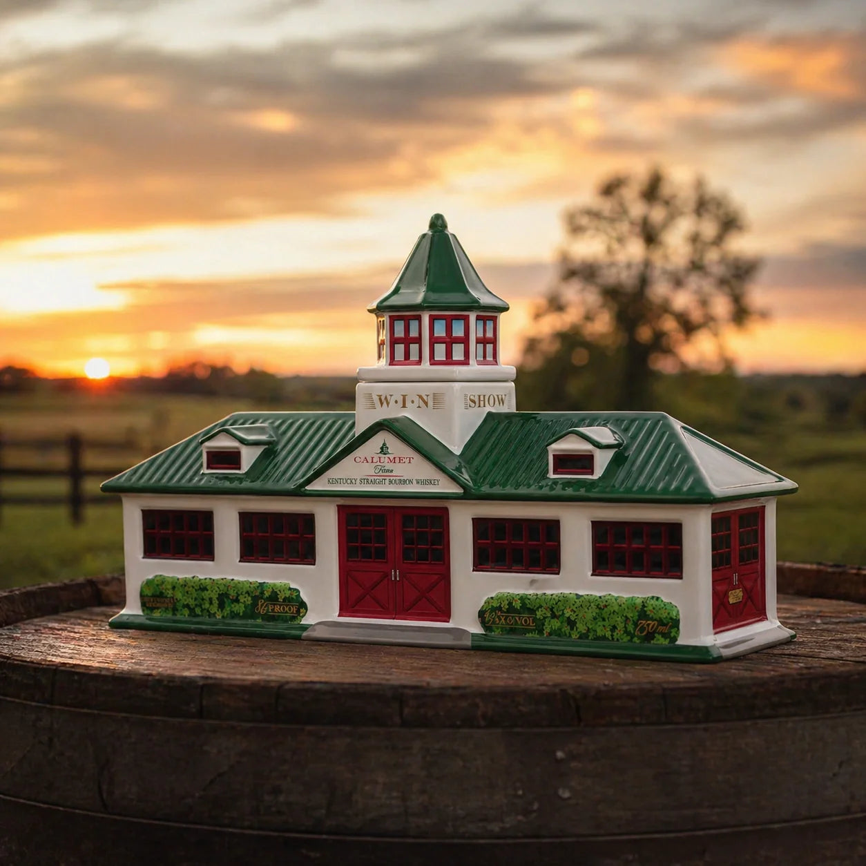Calumet Farm 100th Anniversary Ceramic Decanter Kentucky Straight Bourbon Whiskey 750ml